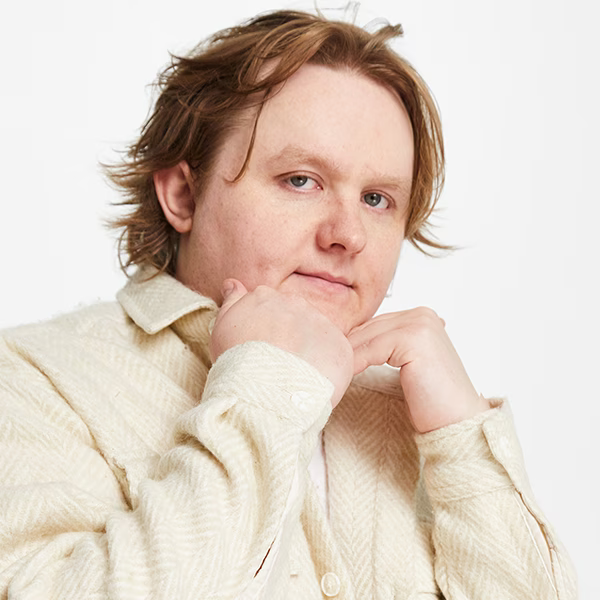 Lewis Capaldi: El desafío de vivir con síndrome de Tourette