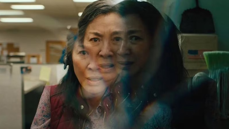 Todo en todas partes al mismo tiempo evelyn