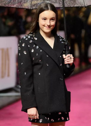 Bella Ramsey y autismo