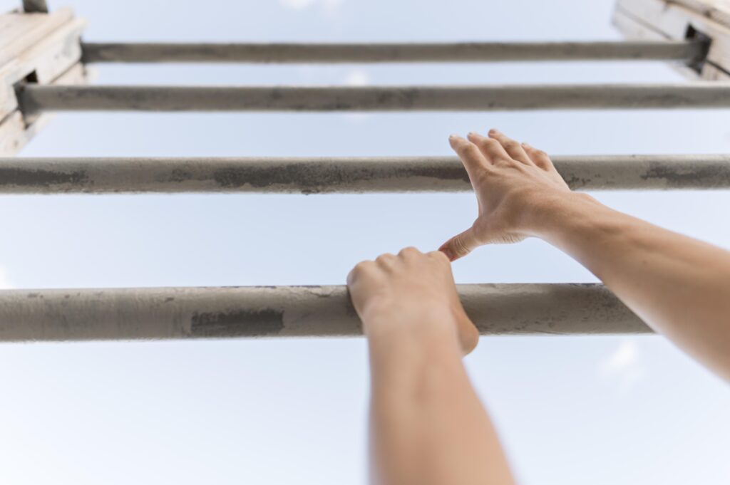 act adicciones y resiliencia